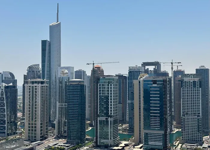 Lux 1Br Direct Access To Dubai Marina 4 People