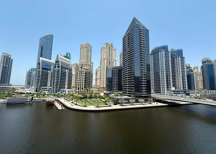 Lux 1Br Direct Access To Dubai Marina 4 People