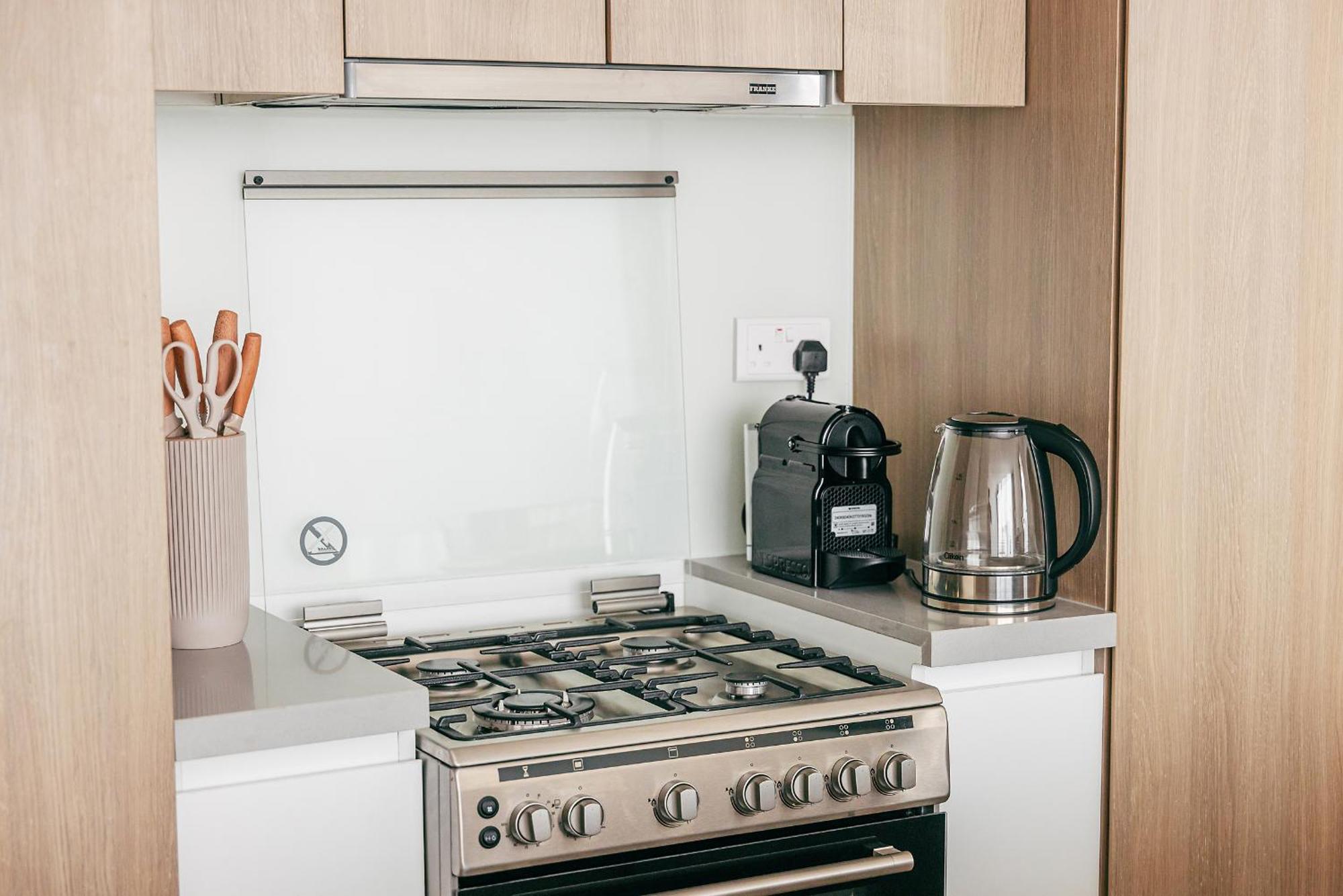 Lux 1br Direct Access To Marina 4 People Apartment Dubai